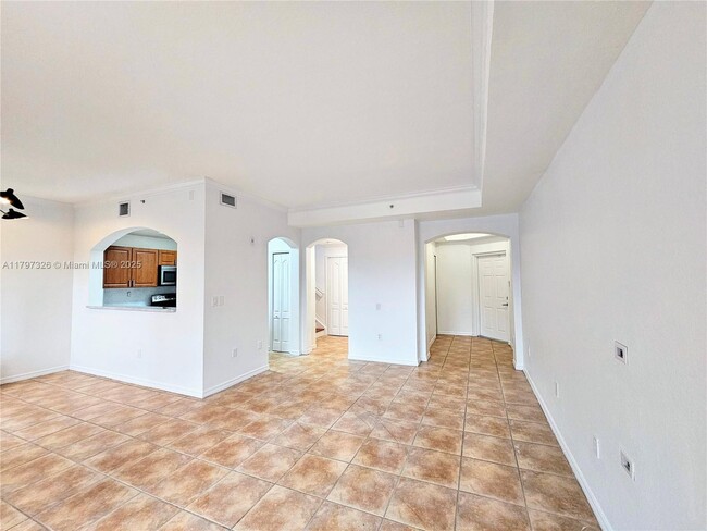 Foto del edificio - 8858 W Flagler St