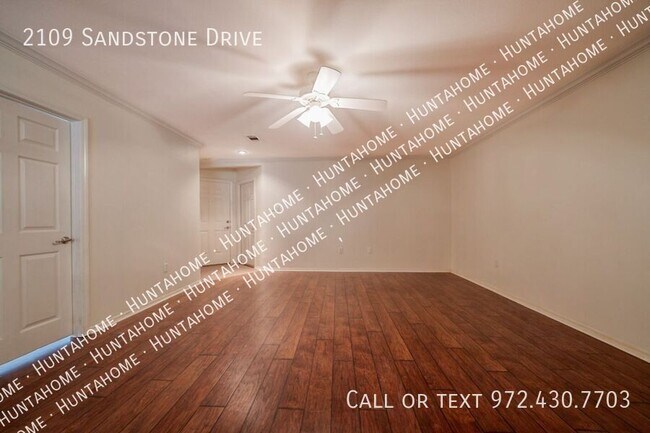 Foto del edificio - 2109 Sandstone Dr