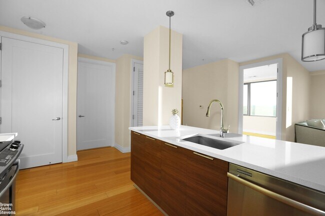 Building Photo - 701 Ridge Hill Boulevard