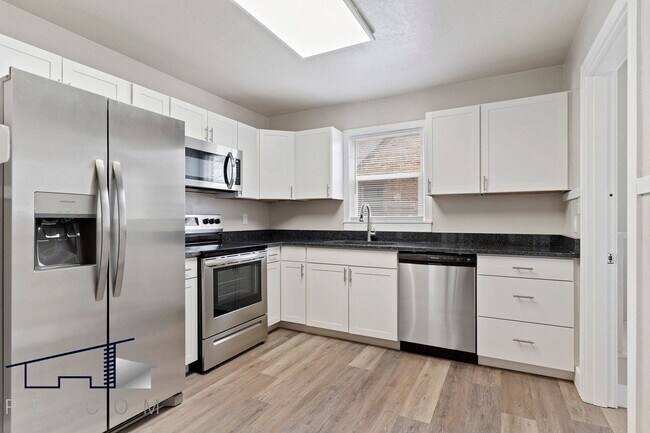 Foto del edificio - 2705 Polk Ave