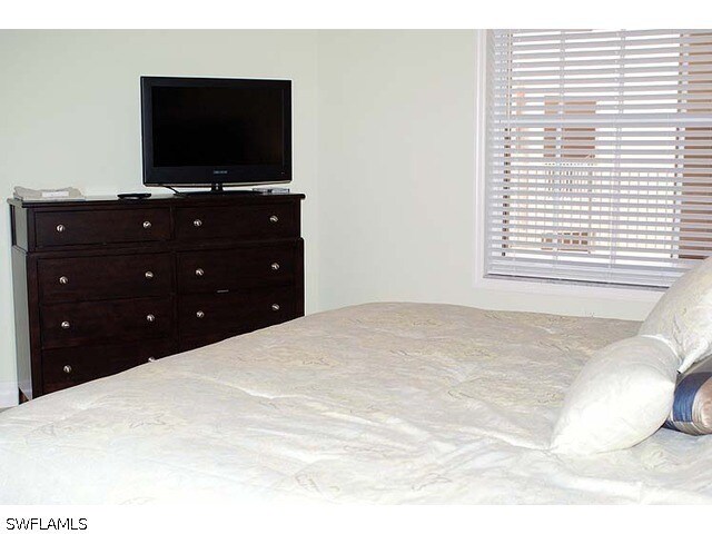 Building Photo - 451 Bayfront Pl