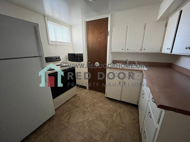 Foto del edificio - 1425 6th Ave S