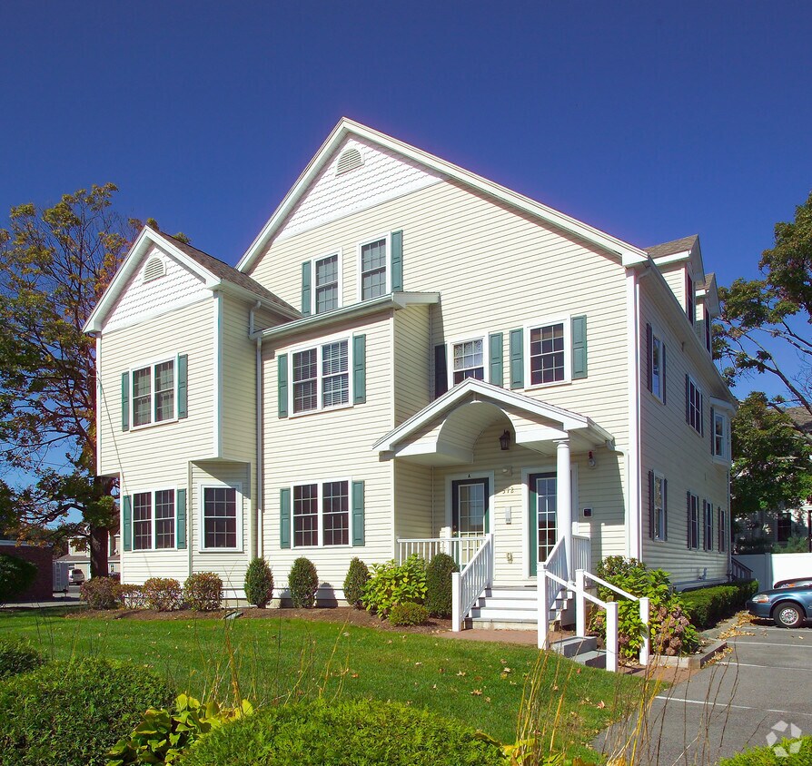 Primary Photo - 372 Washington St