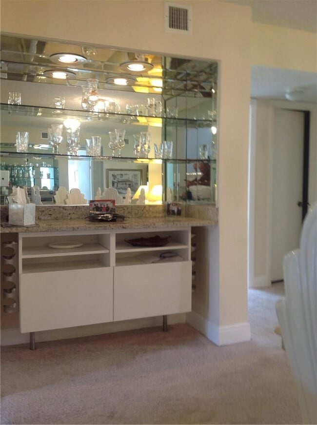 Building Photo - 2265 SW 15th St