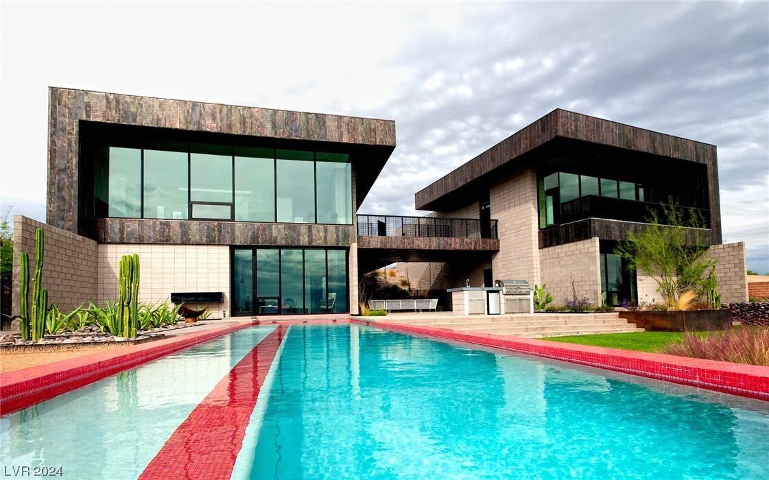 Foto principal - 9 Hawk Ridge Dr