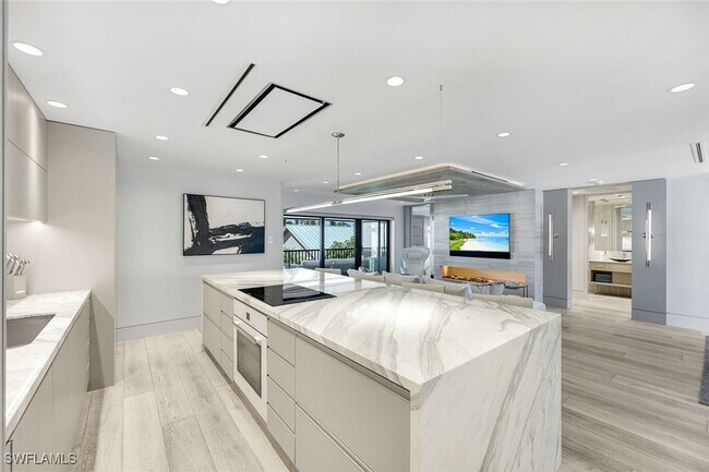 Foto del edificio - 295 5th Ave S
