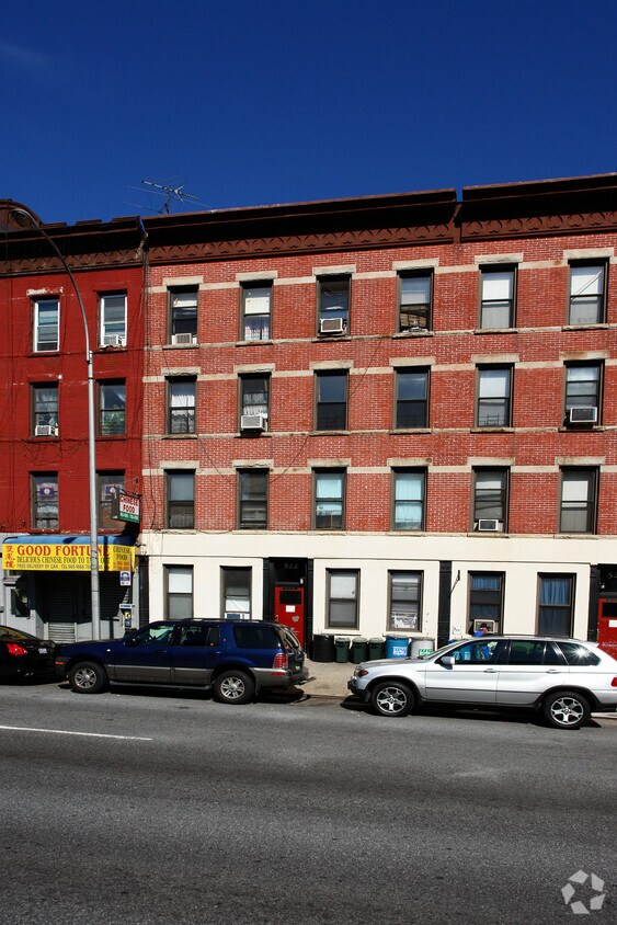 Building Photo - 522 4th Ave