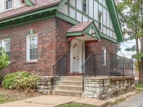 Building Photo - 6415 Cates Ave