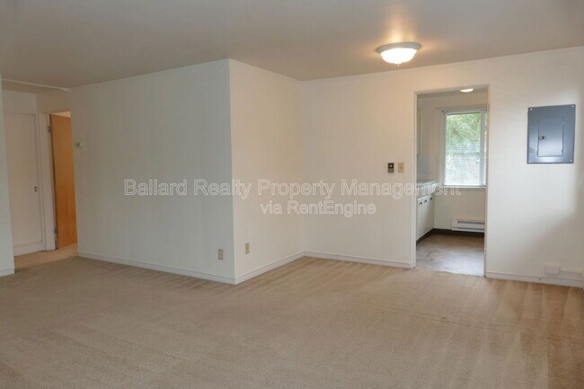 Foto del edificio - 4804 Terrace Dr NE