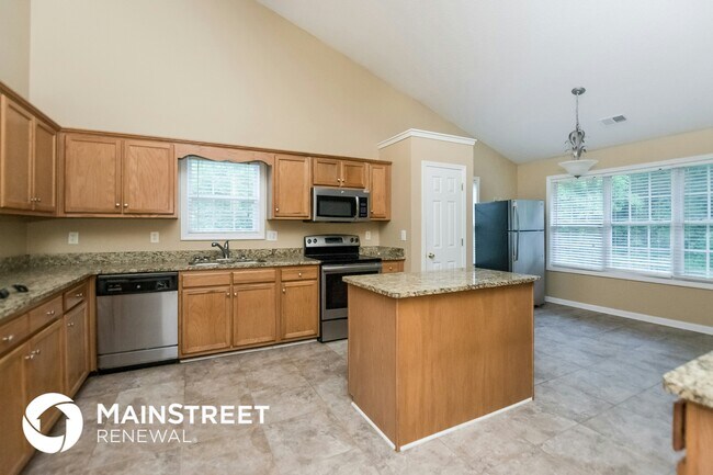 Building Photo - 166 Barrington Dr