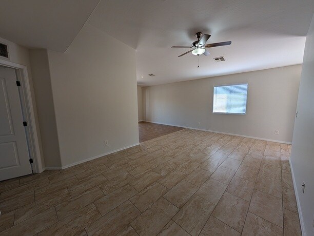 Foto del edificio - 1204 W Prior Ave