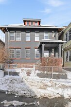 Building Photo - 40 Bayview Ave