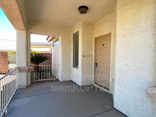 Foto del edificio - 678 Turtlewood Pl