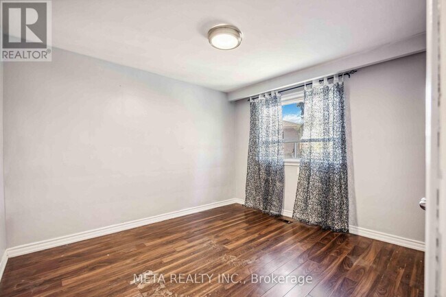Photo du bâtiment - 94 Greenock Ave