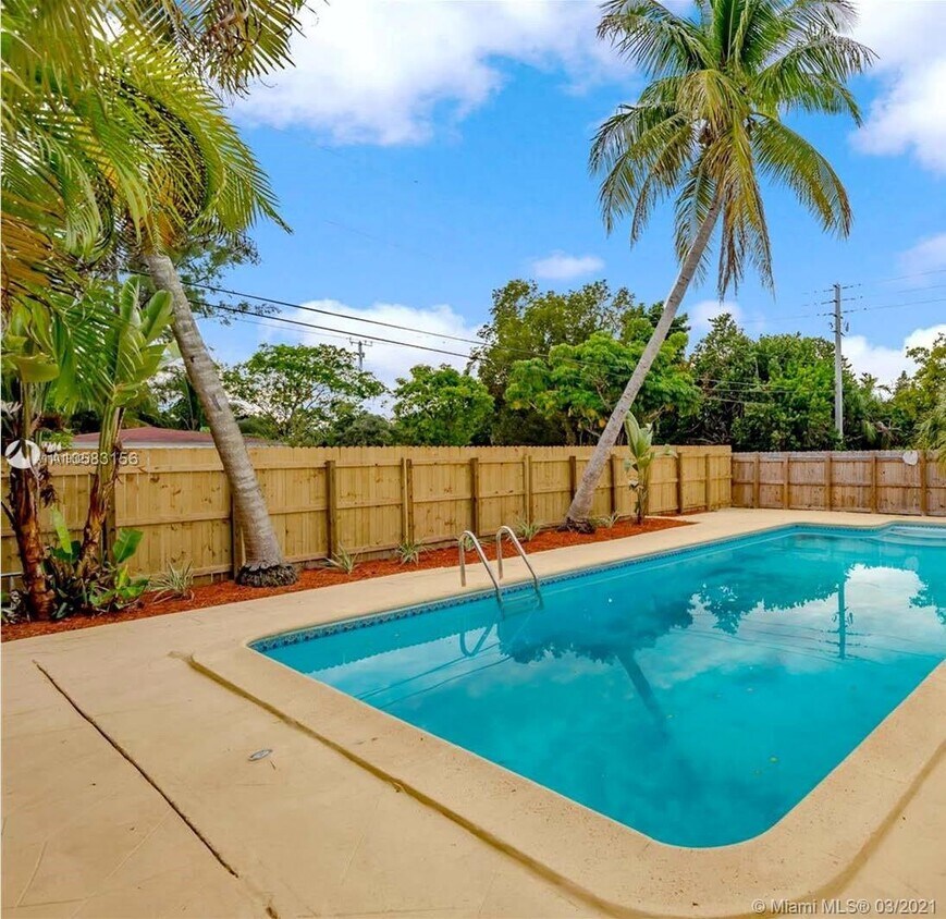 Foto principal - 1400 NE 175th St
