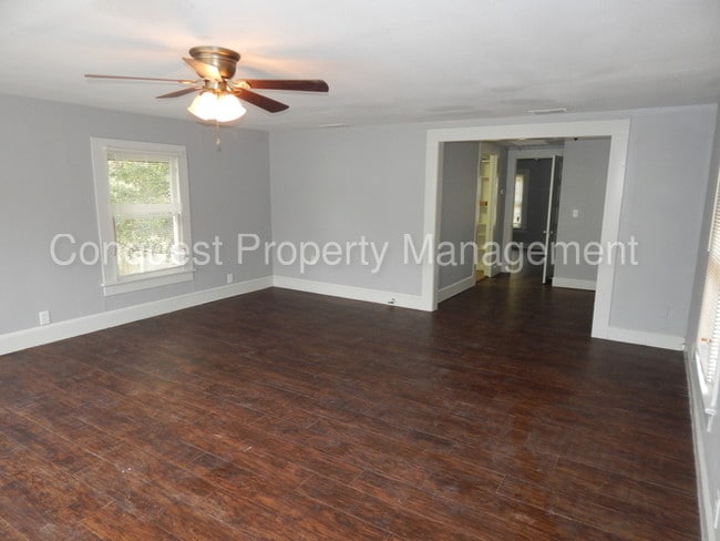 Building Photo - 620 W Dobbs St