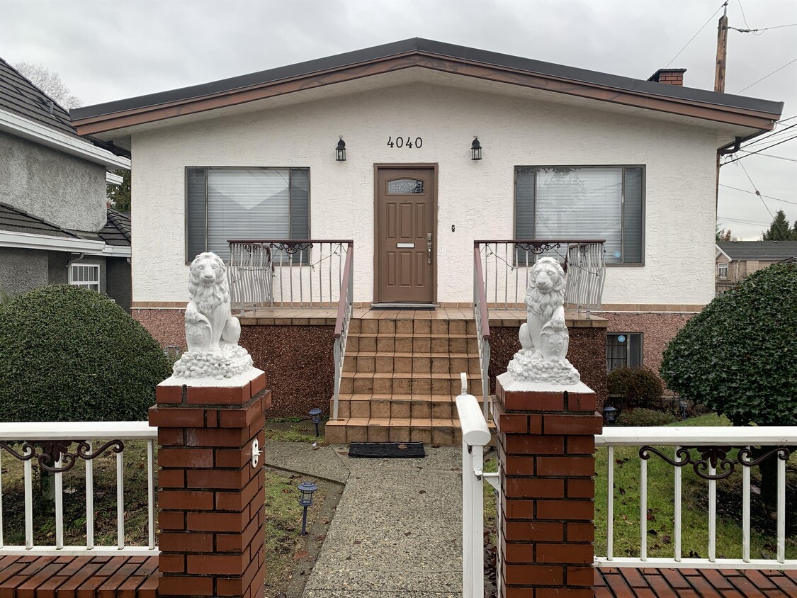 Primary Photo - 4040 St Catherines St