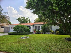 Building Photo - 18441 NE 20th Pl