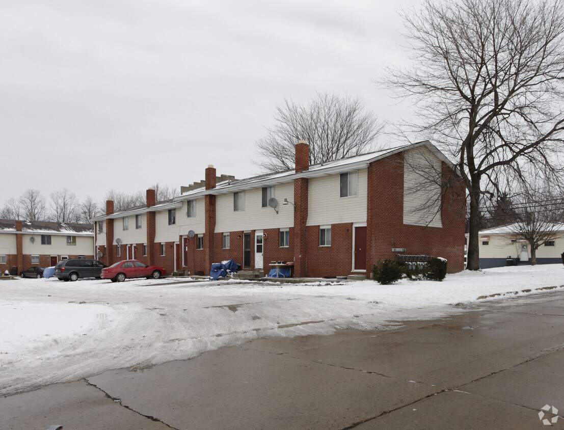 Building Photo - 531-541 5th St NE