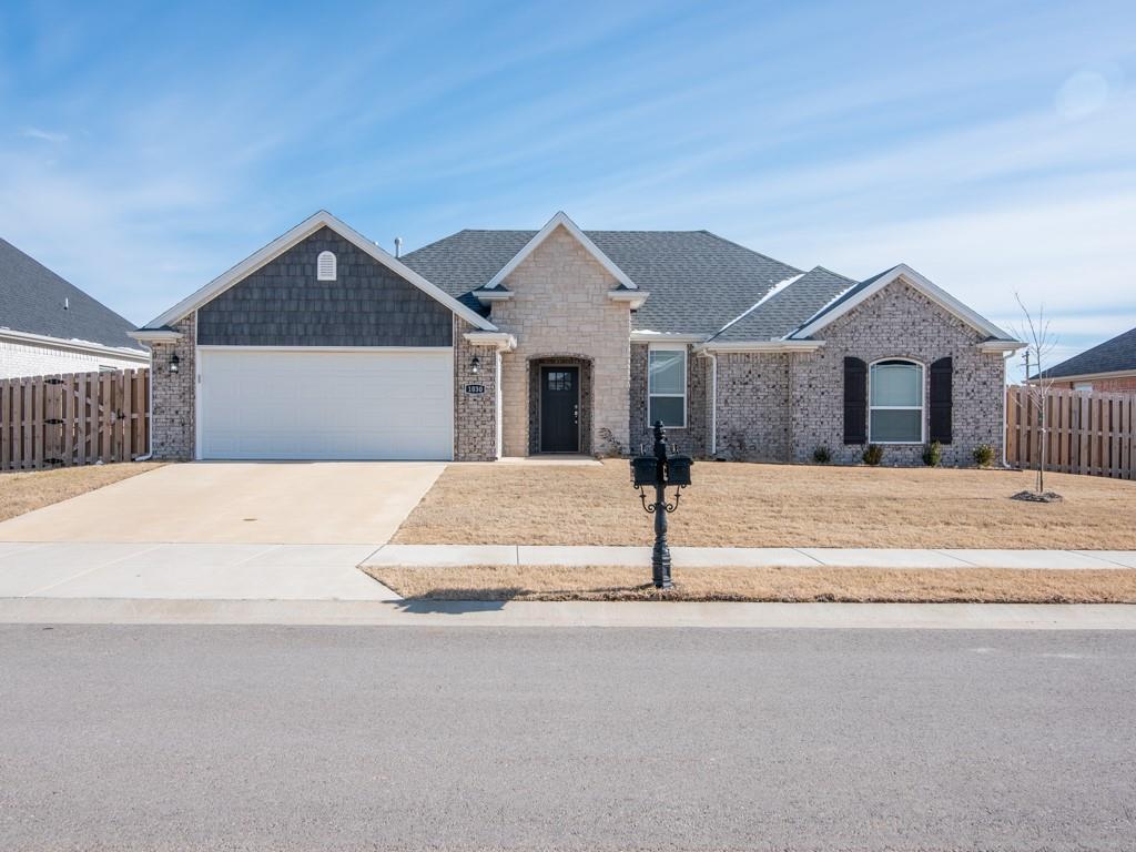 Primary Photo - 1030 Lakeview Dr