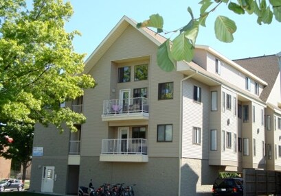 Anterior View - 203 S 4th St