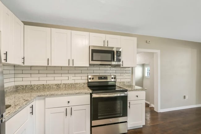 Building Photo - 743-737 37th Ave S