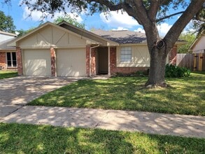 Building Photo - 6815 Soledad Dr