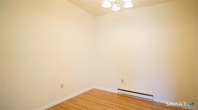 Building Photo - 37 Ferris Ave