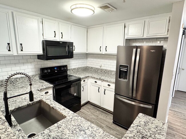 Building Photo - STAFFORD RENOVATED CONDO