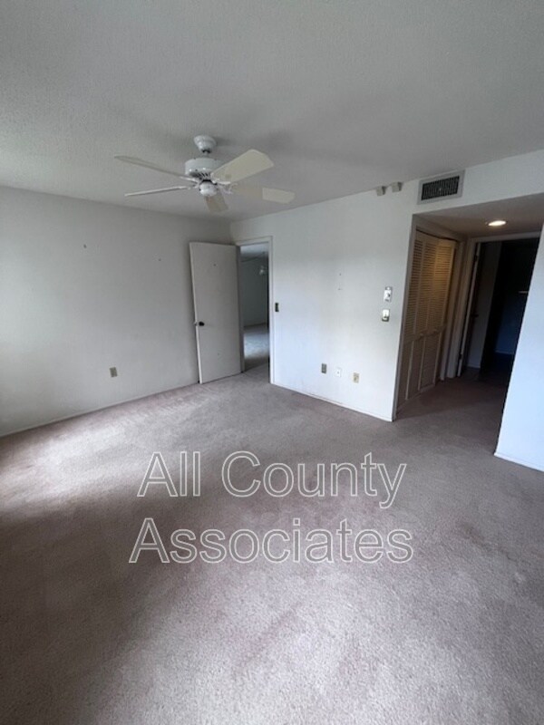 Building Photo - 3803 Sailmaker Ln