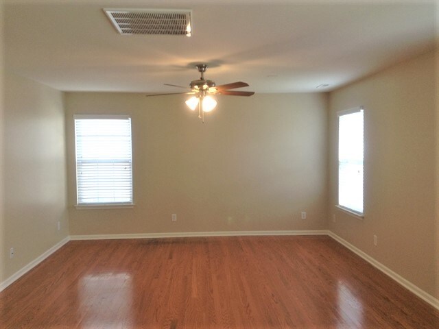 Building Photo - 9008 McAdam Way