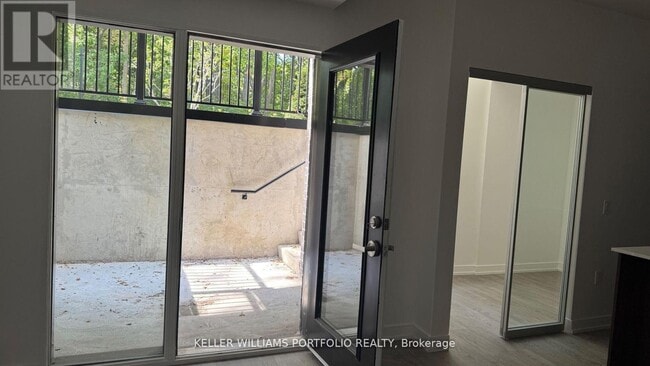 Building Photo - 172 Clonmore Dr