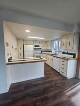 Building Photo - SF341 LRC