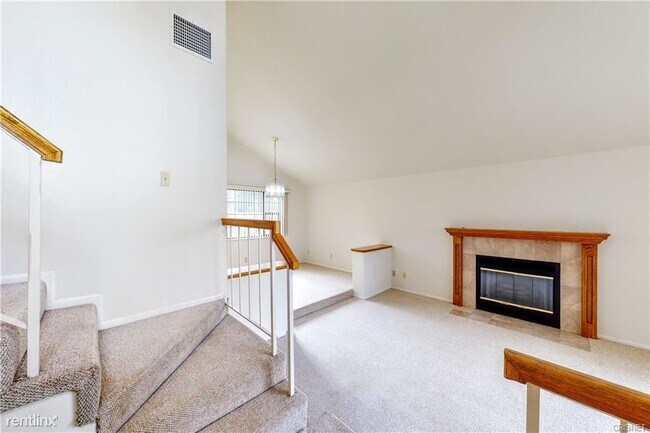 Foto del edificio - 3 br, 3 bath House - 10258 Glade Ave