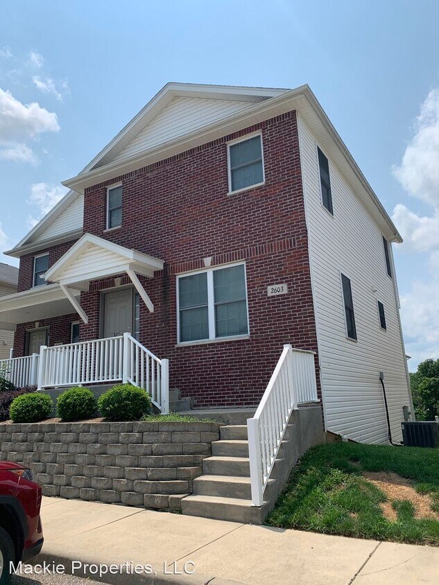Primary Photo - 2 br, 2.5 bath House - 2603 South Flat Roc...