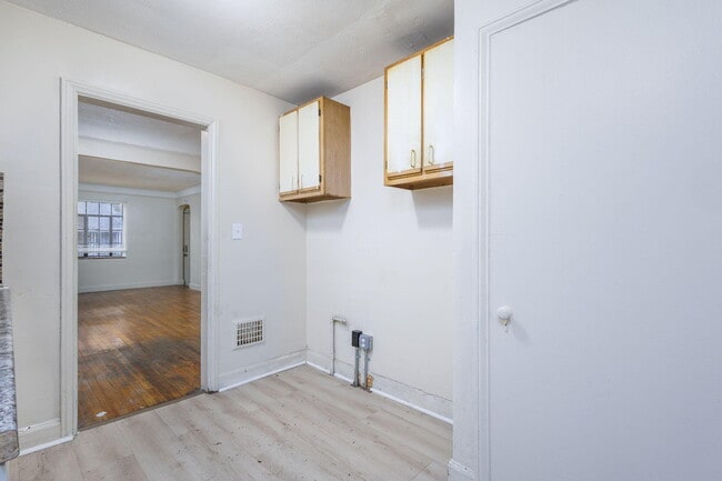 Building Photo - 16556 Ardmore St