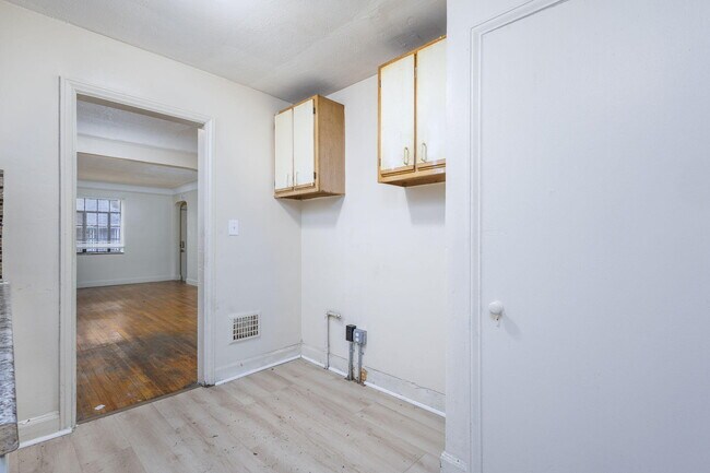 Foto del edificio - 16556 Ardmore St