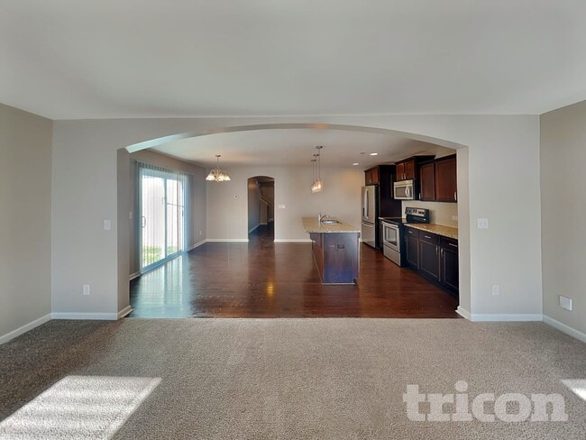 Building Photo - 10040 Portaferry Dr