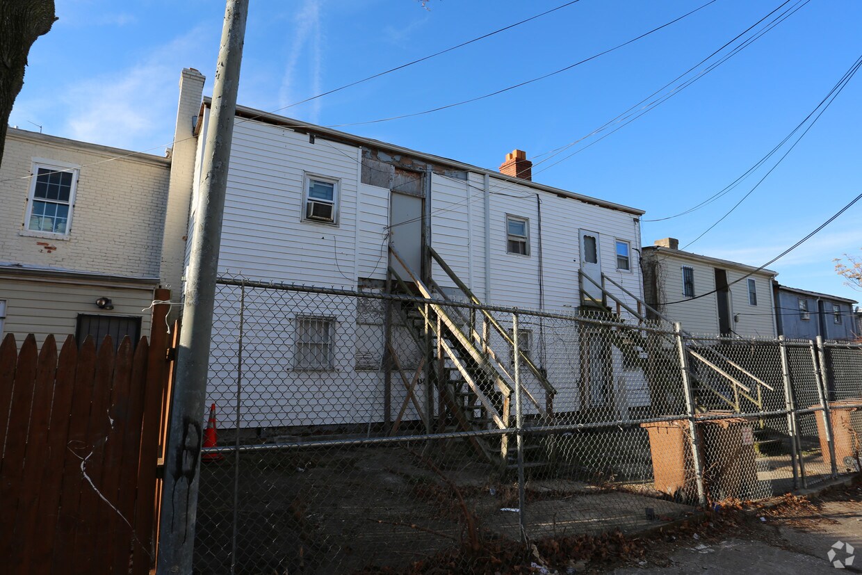 Foto del edificio - 1126-1130 Penn St NE