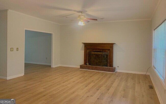 Foto del edificio - 7439 Mason Falls Dr