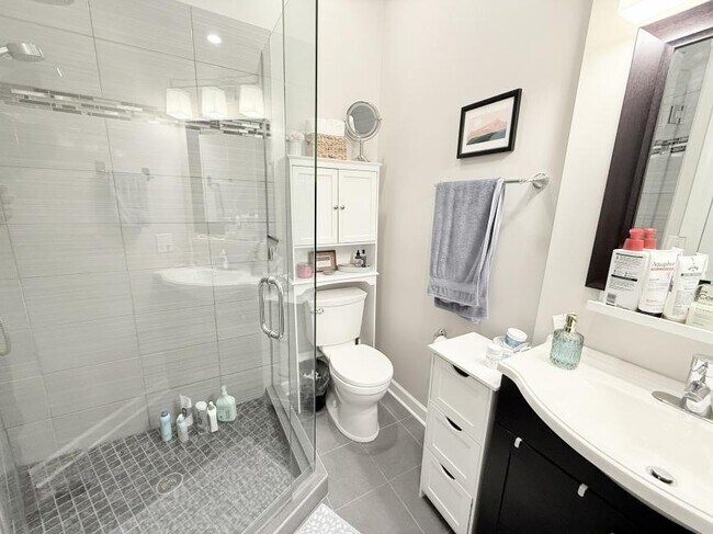 Foto del edificio - 2 bedroom in Chicago IL 60642