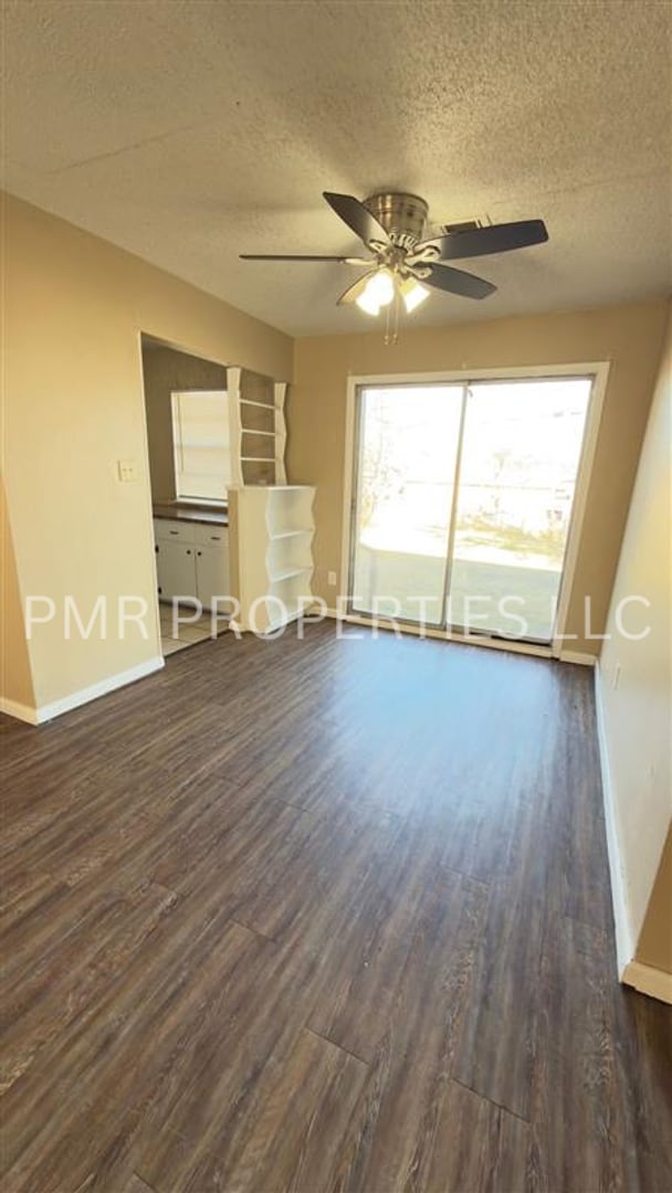 Foto del edificio - 3 Bedroom/1.5 Bath-House