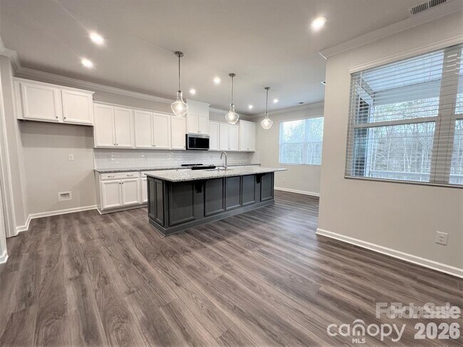 Foto del edificio - 16628 Summers Walk Blvd