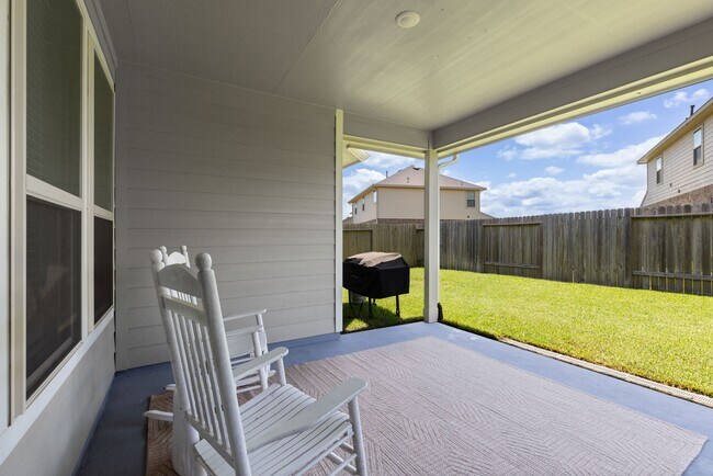 Building Photo - 423 Terra Vis Cir