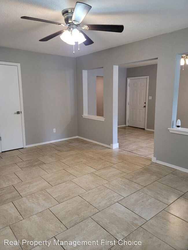 Building Photo - 3 br, 1.5 bath House - 1028 Chitwood Street