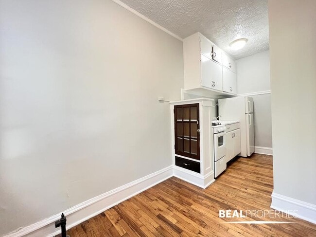 Foto del edificio - 0 bedroom in CHICAGO IL 60640