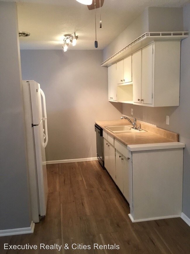 Foto del edificio - 2 br, 1 bath House - 2310 Unity Ave N
