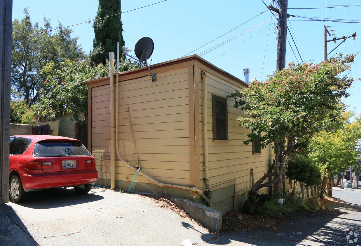 Building Photo - 1112 Sutter St