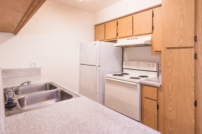 Building Photo - Boulder Creek Apartments