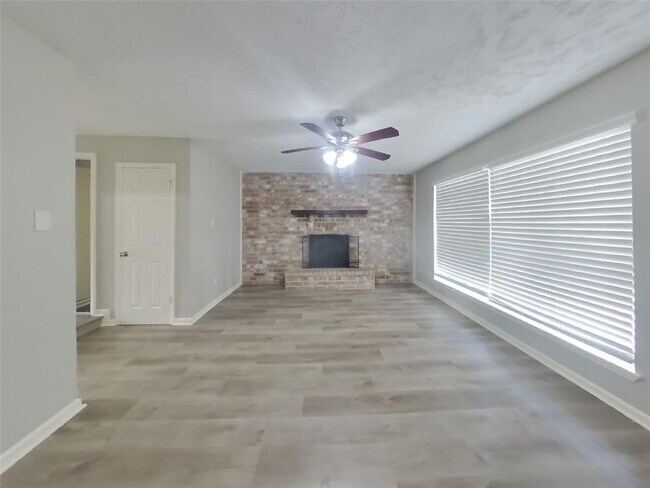 Foto del edificio - 4311 Chestergate Dr